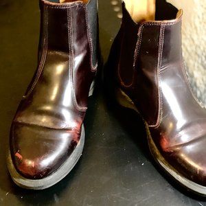 Oxblood Chelsea Boot by Dr Marten!!! Size 9, Womens.